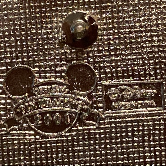 Vintage 2001 Mickey Mouse Flag Trading Pin - Picture 5 of 5